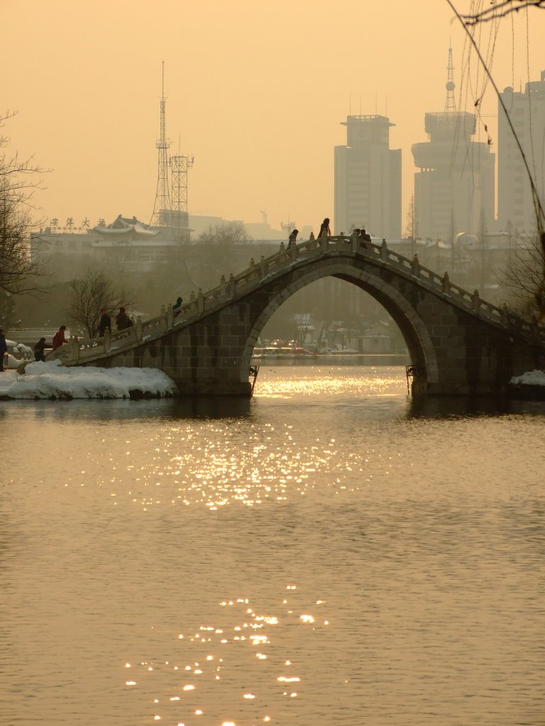 Baohe Park in sunset by 圣约翰居士