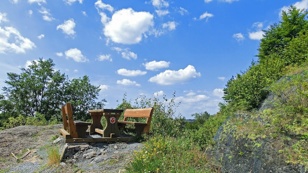 Aussichtspunkt Romansfelsen by Alfred Walter