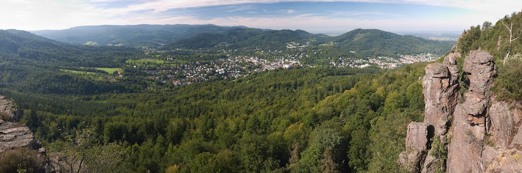 Blick vom Battertfelsen auf Baden-Baden by Marcus Hebel