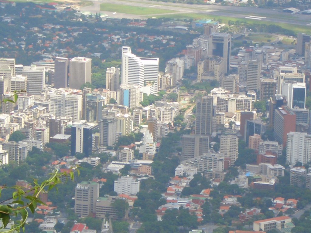 Plaza Altamira desde el Ávila by Parra Rivero