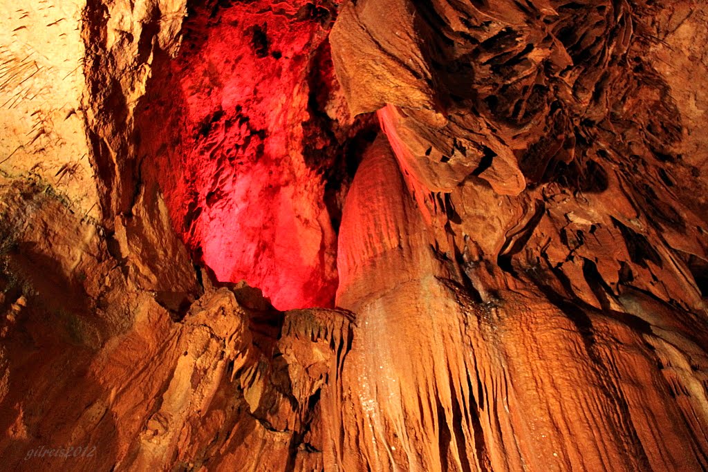 Grutas de Mira de Aire - Portugal by gilreis