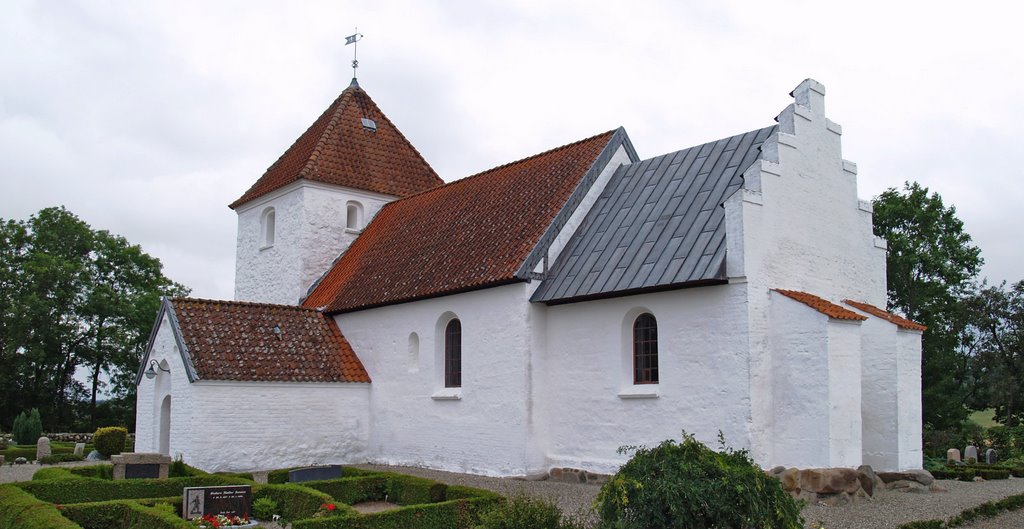 Vester Tørslev Kirke by Kurt Gundersen