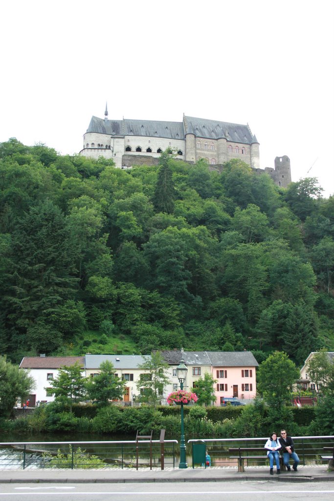 Vianden castle by pfund