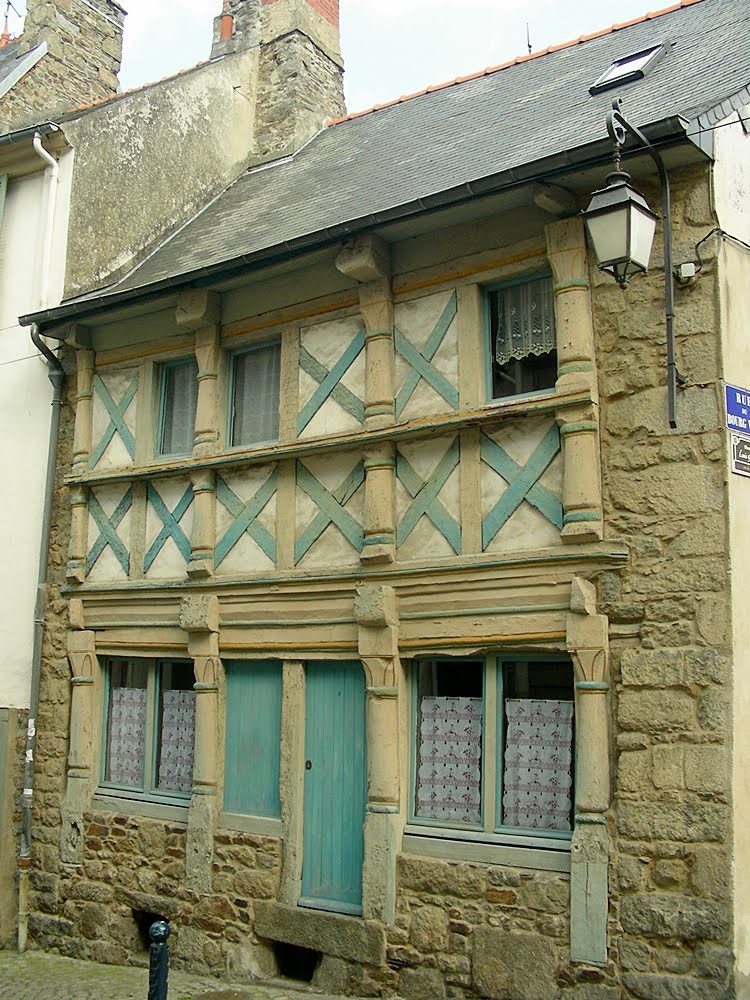 Maison médiévale (Saint-Brieuc) by Pascal LAFORGE