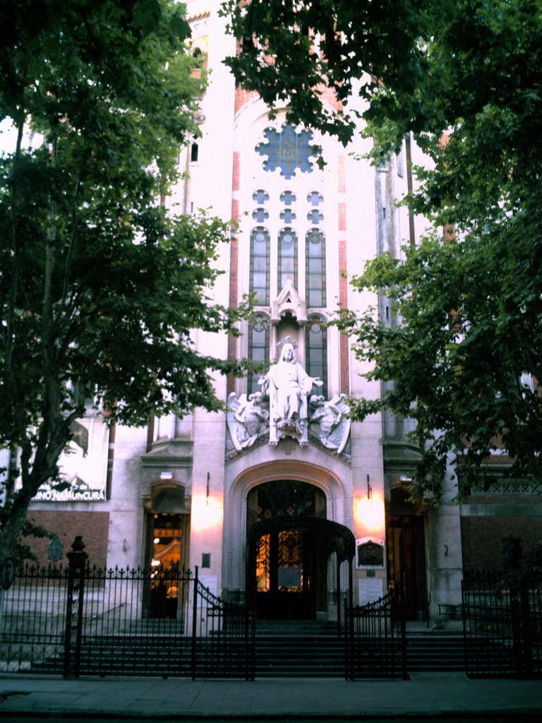 Basílica de San Carlos y María Auxiliadora by nawestudio