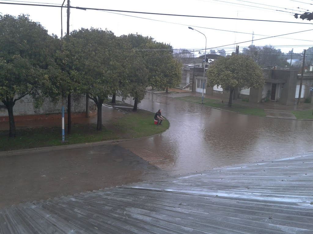 Pescando en la esquina by dunita81