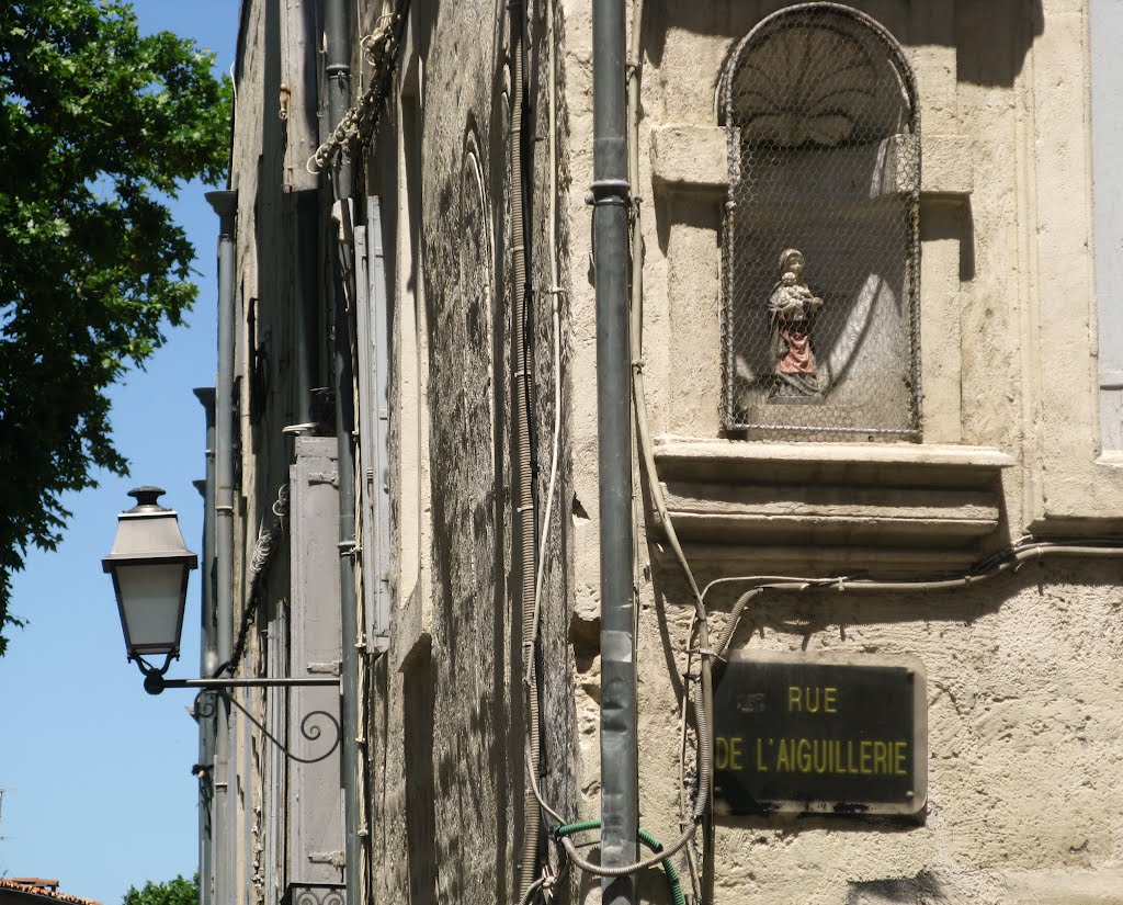 Rue de l'Aiguillerie by 600m