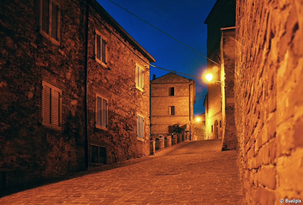 Montefiore dell' Aso by night (© Buelipix) by Buelipix