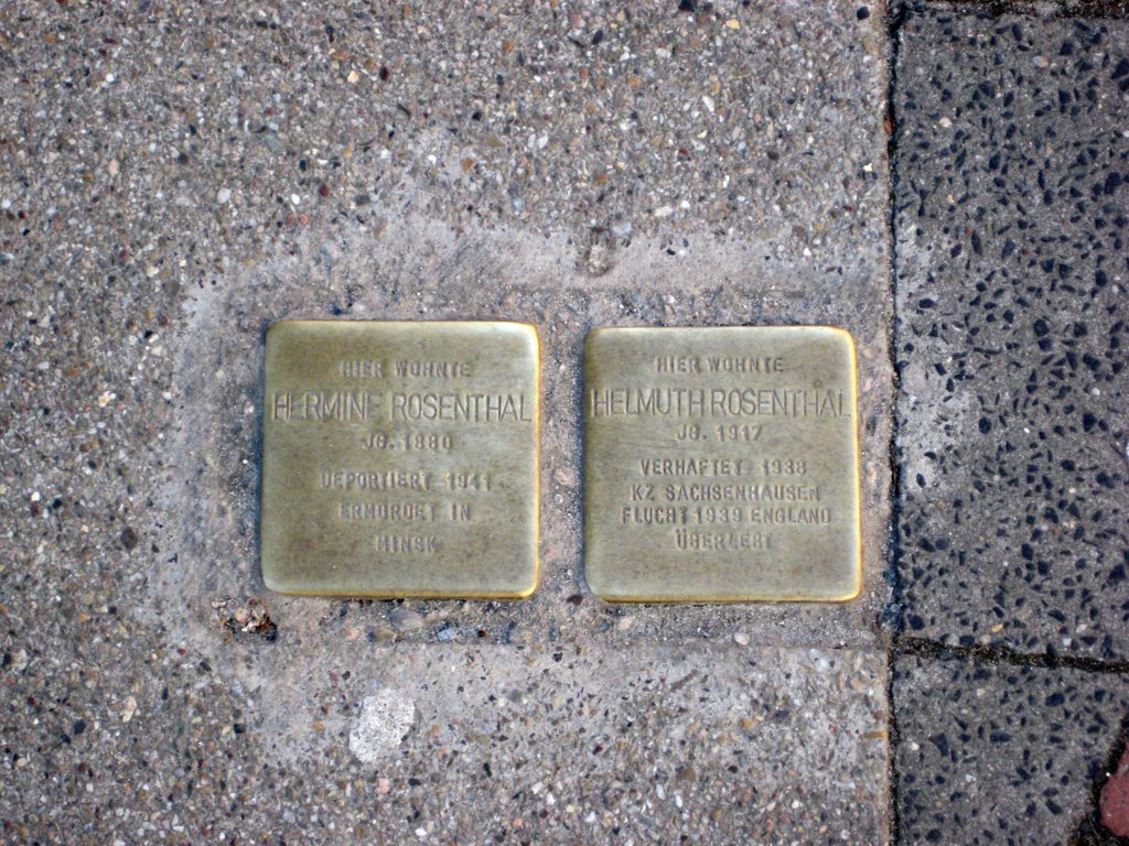 Bremerhaven - "Stolpersteine" Ecke Sonnenstraße/Bürgermeister-Smidt by Robert-68