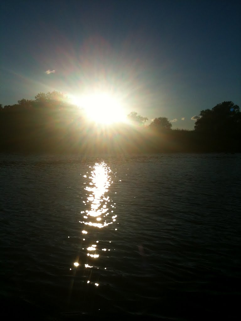 Sunset on the Humber River by dibegin