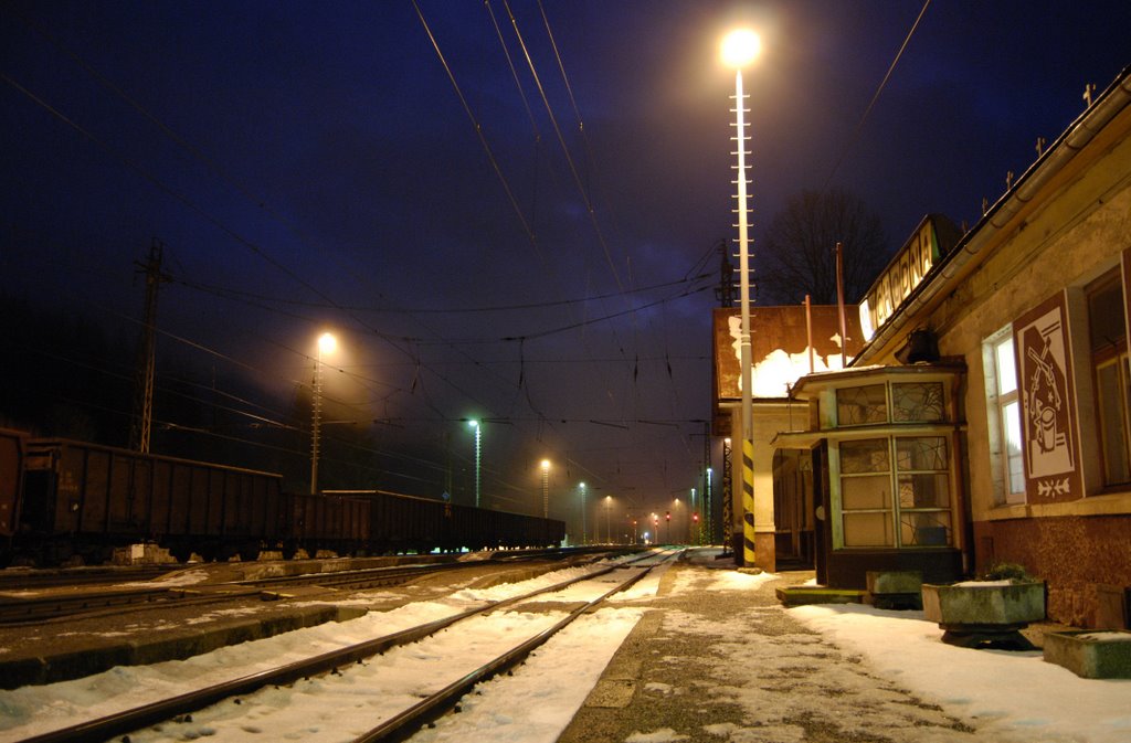 train station at Východná by cloveciahlava