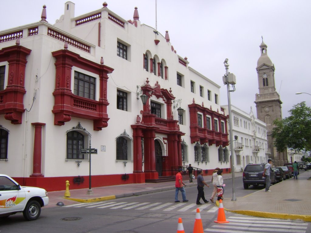 Edificio Corte de Apelaciones by Héctor Rivera Lagos