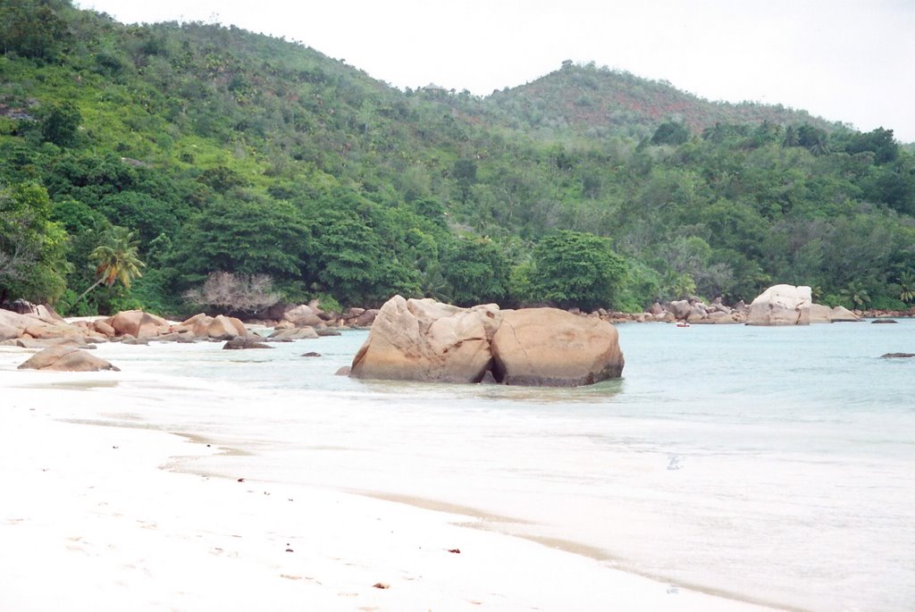 Anse Lazio by Roberto Zallocco