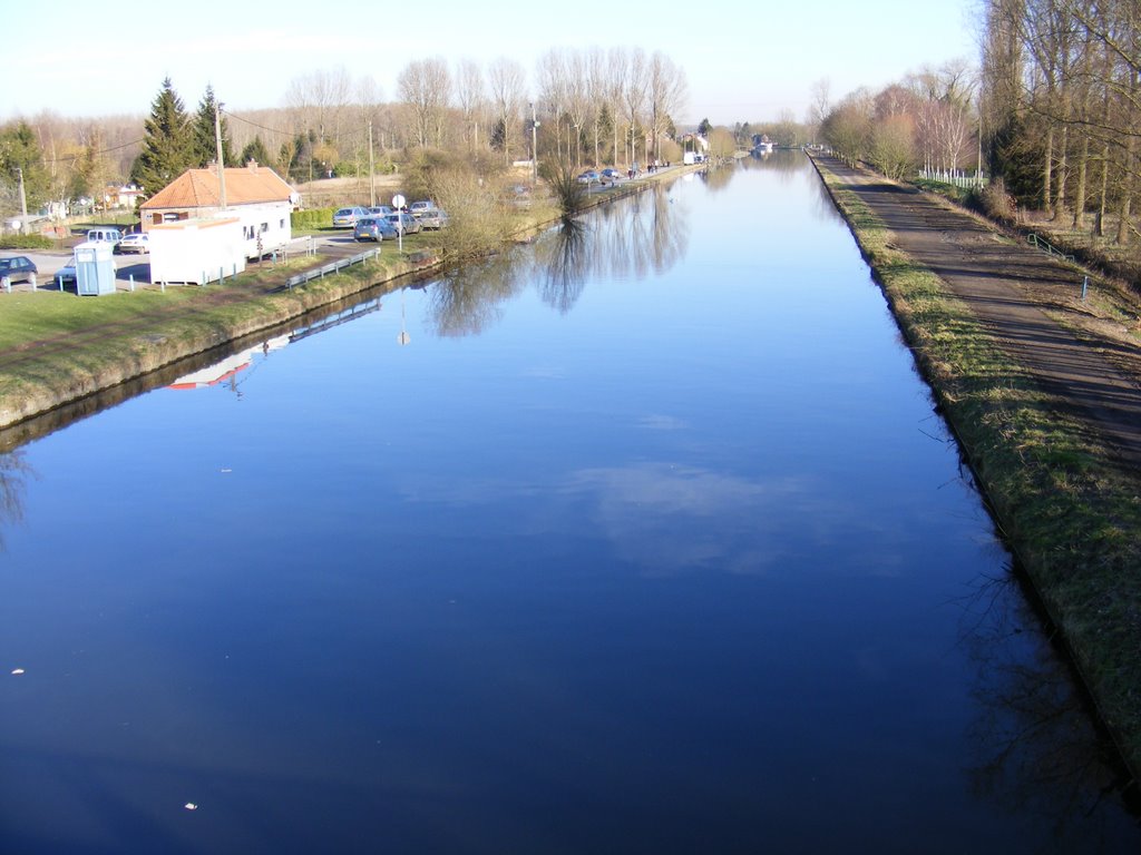 Le canal de l'Escaut avant le Bassin Rond by drobi