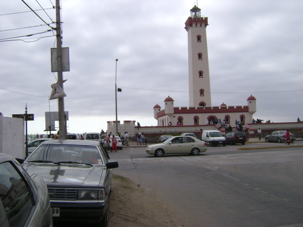 El Faro La Serena by Héctor Rivera Lagos