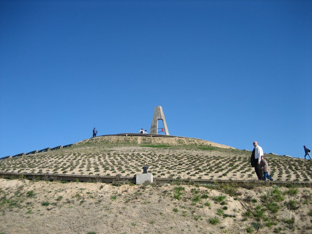 Parque Valdebernardo 05 - Escultura Principal by Diego Fernández Peces-Barba