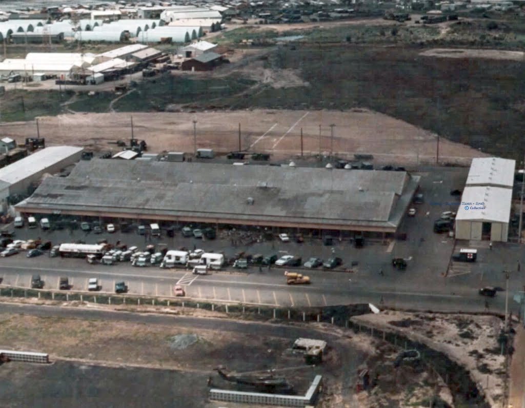 Post Exchange Complex at Tan Son Nhut AFB 06/May/1970 - Photo by Charles Hinton by Ngày Xửa Ngày Xưa