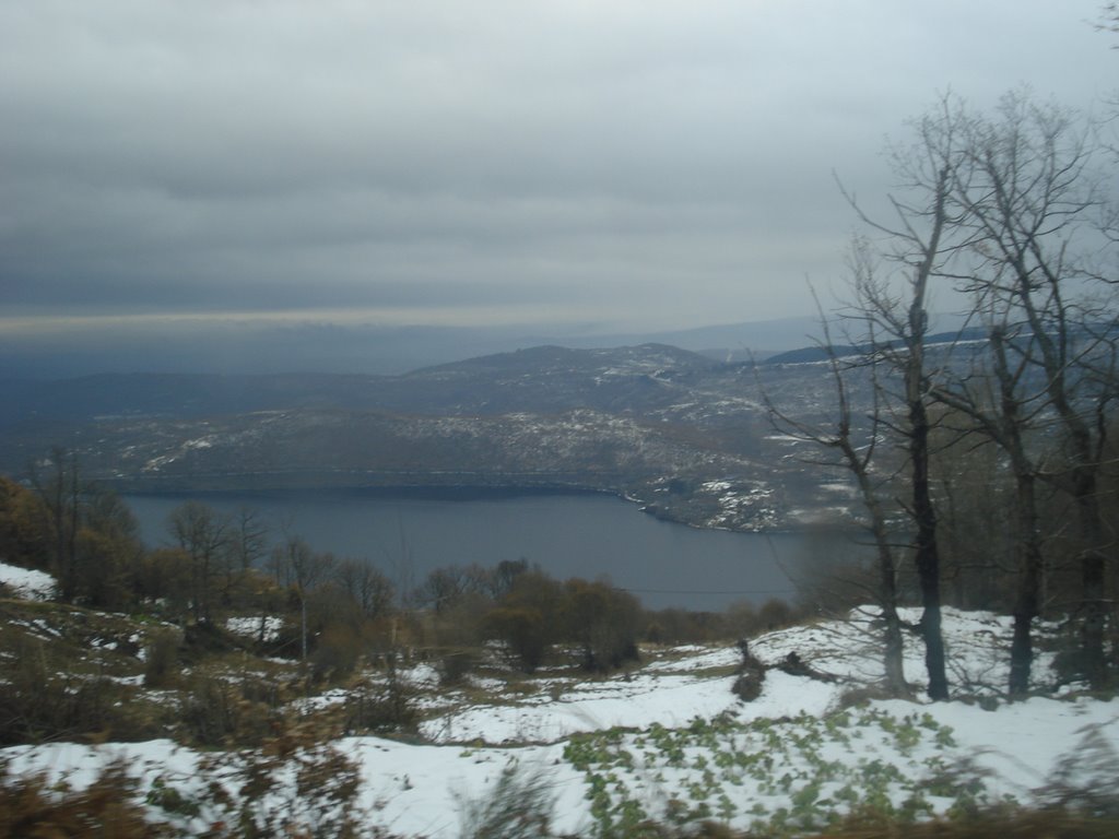 Lago de Sanabria by Carlos Gradíssimo