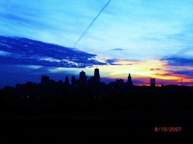 AMANECER KANSAS CITY by N@CHO.W