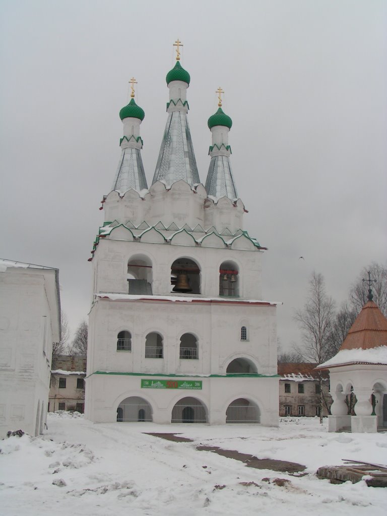 Bell tower of Troitckiy st. Alexander Svirskiy cloister. Колокольня Троицкого Александро-Свирского монастыря by Semyonov Dmitriy