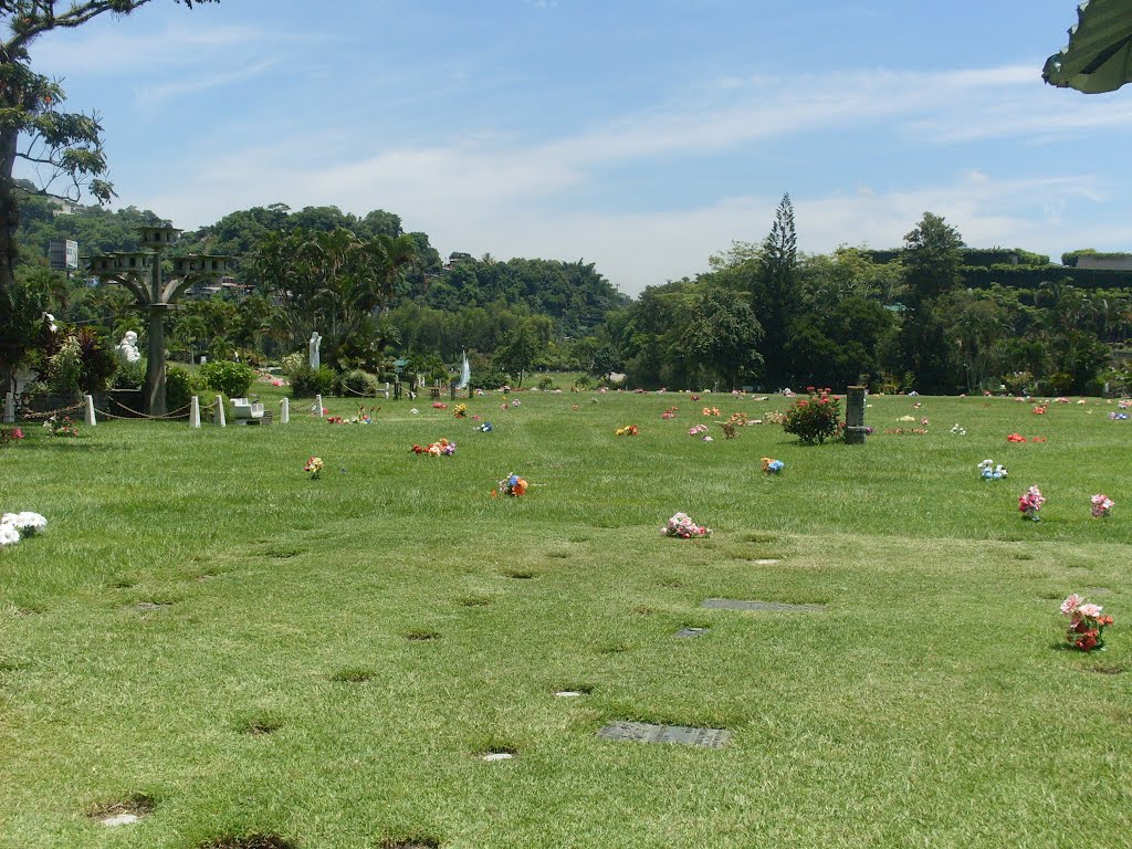 Campo Santo (Jardines del Recuerdo) = Jardín La Inspiración by JMRAFFi