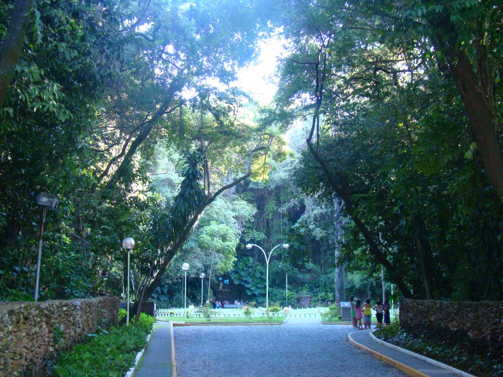 Gruta Nossa Senhora de Itaúna by fabiocorradi