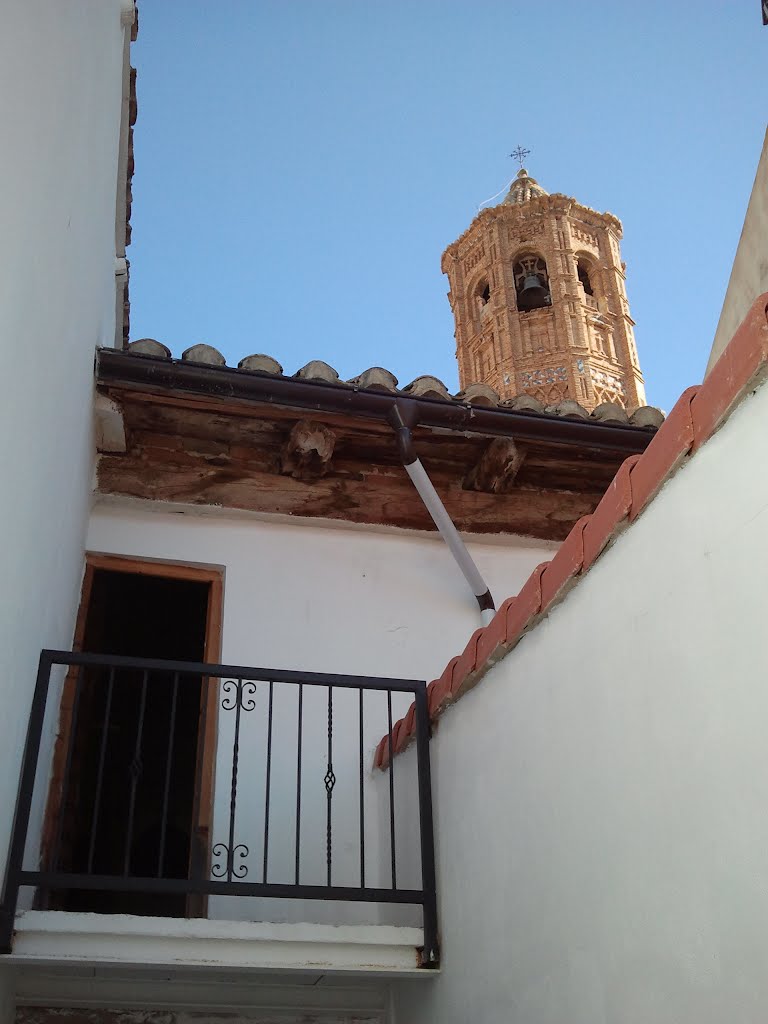 LA TORRE DE LA IGLESIA DESDE CASA by JBARYAG