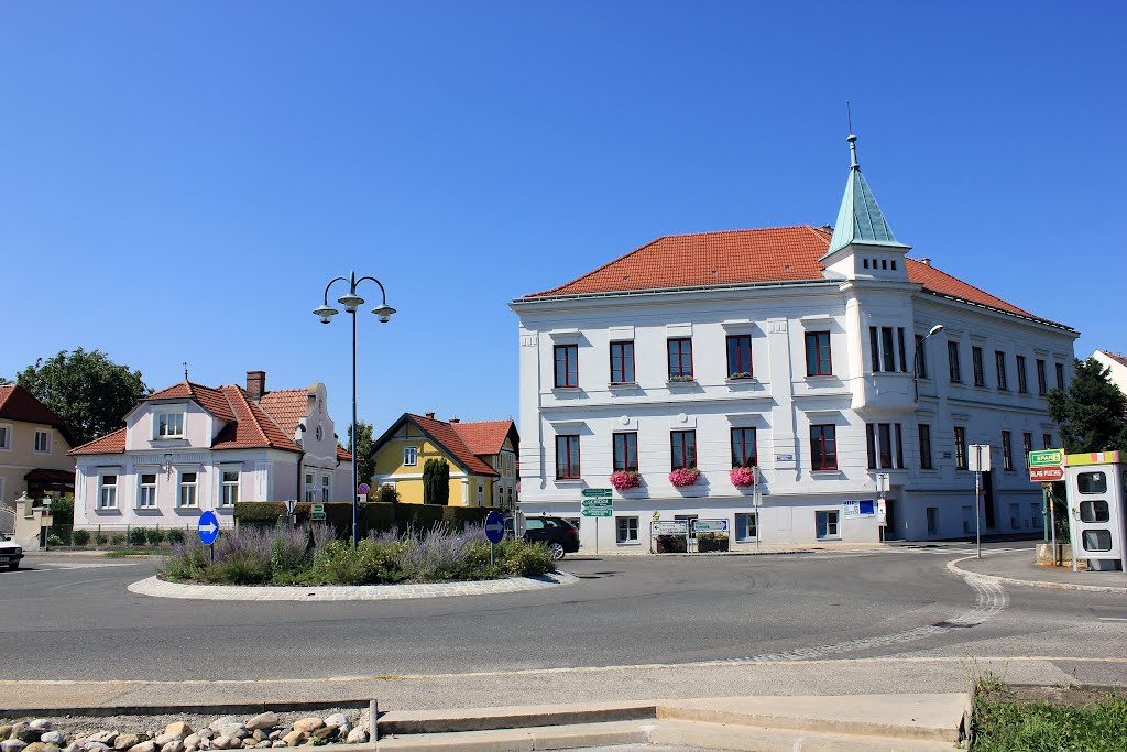 NÖ, Mautern, St. Pöltner Straße by Josef Friewald