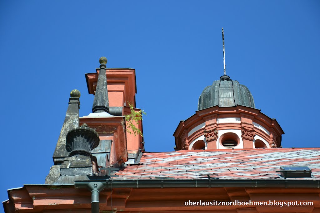 Detail der Kirche in Mařenice by Robert Knothe