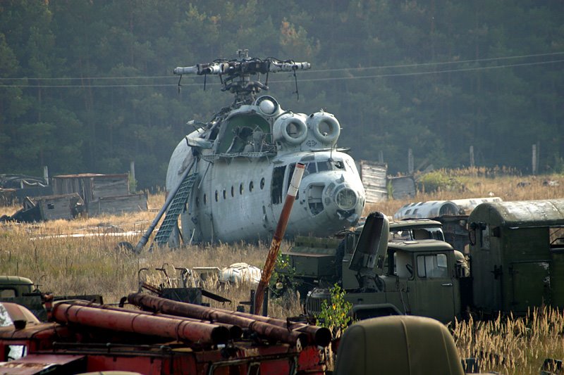 Chornobyl auto mogilnik by Flatlux