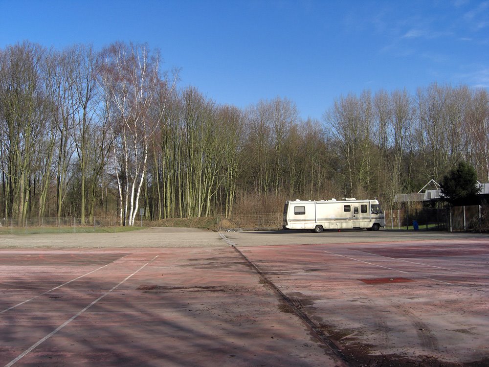 Alte Tennisplätze heute Wohnmobil Stellplatz by Pommerelle