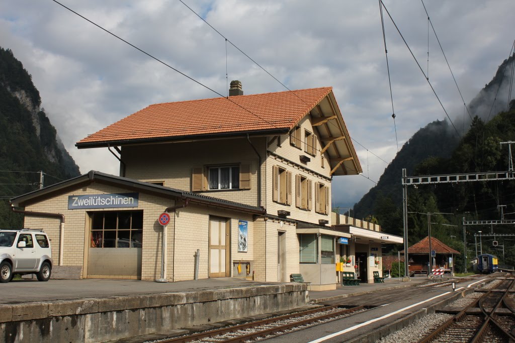 Bahnhof Zweilütschinen by gex