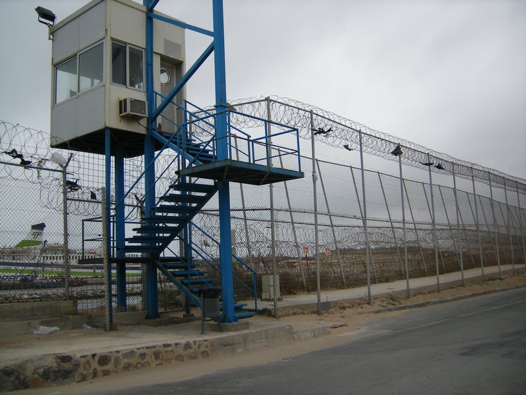 Melilla - Torre de control en la frontera by Nenaaa21