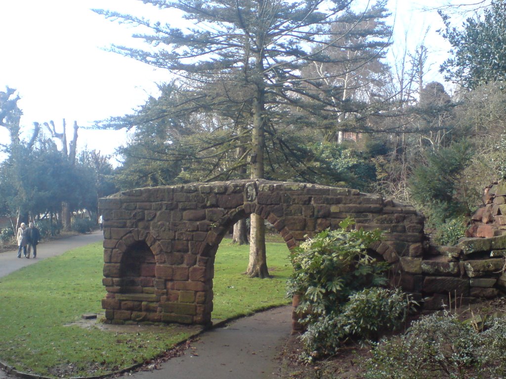 Old door in Grosvenor park by Jander