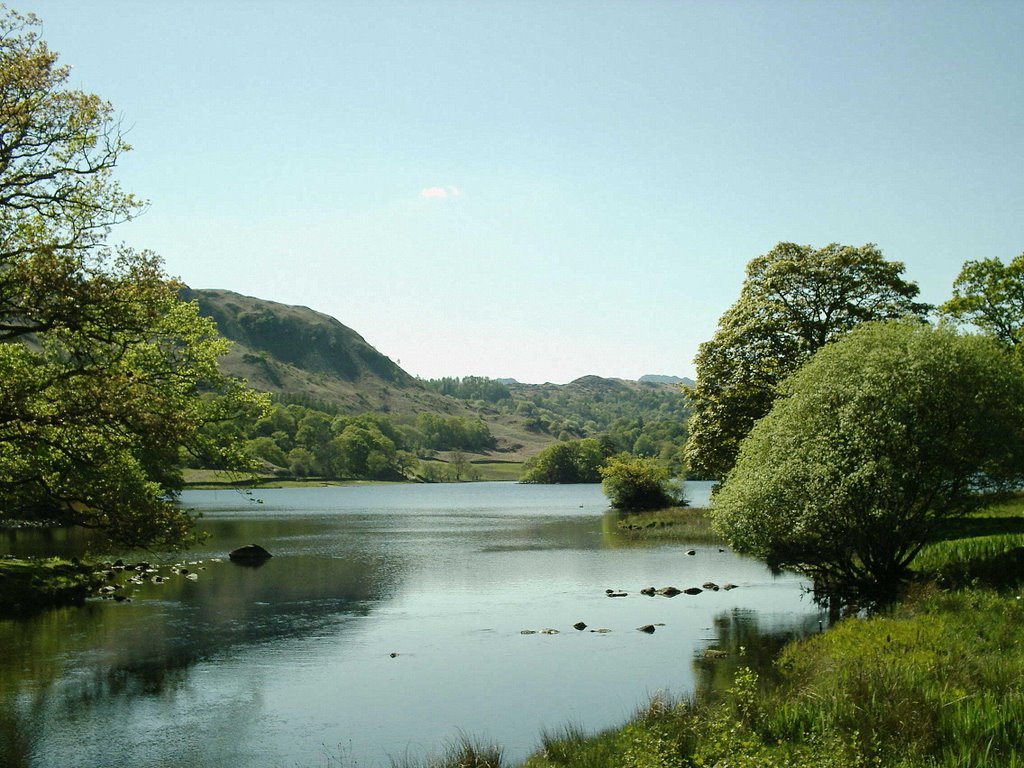 View across Rydal Water to Loughrigg Terrace by DaveCarter