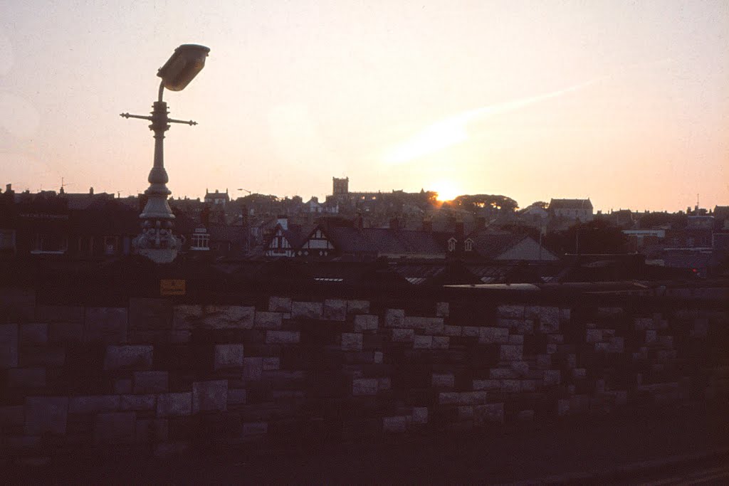 England 1977 by Ole Holbech