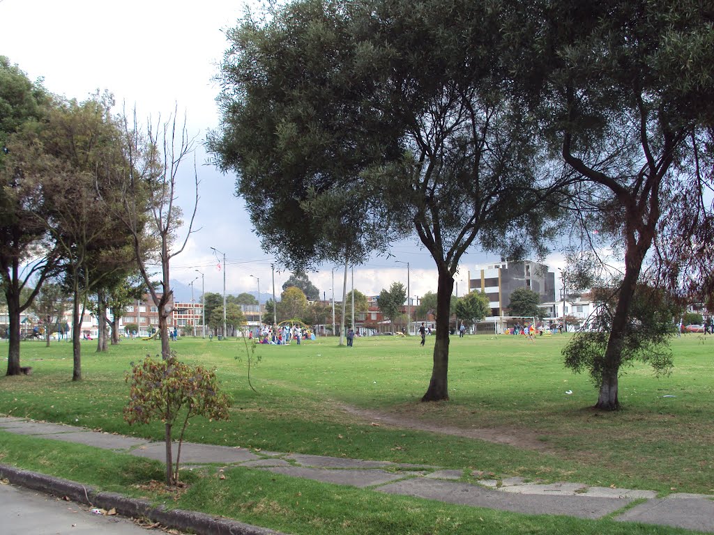 PARQUE SANTA AGUEDA, BOCHICA CENTRAL PUENTE ARANDA by Stephanie A