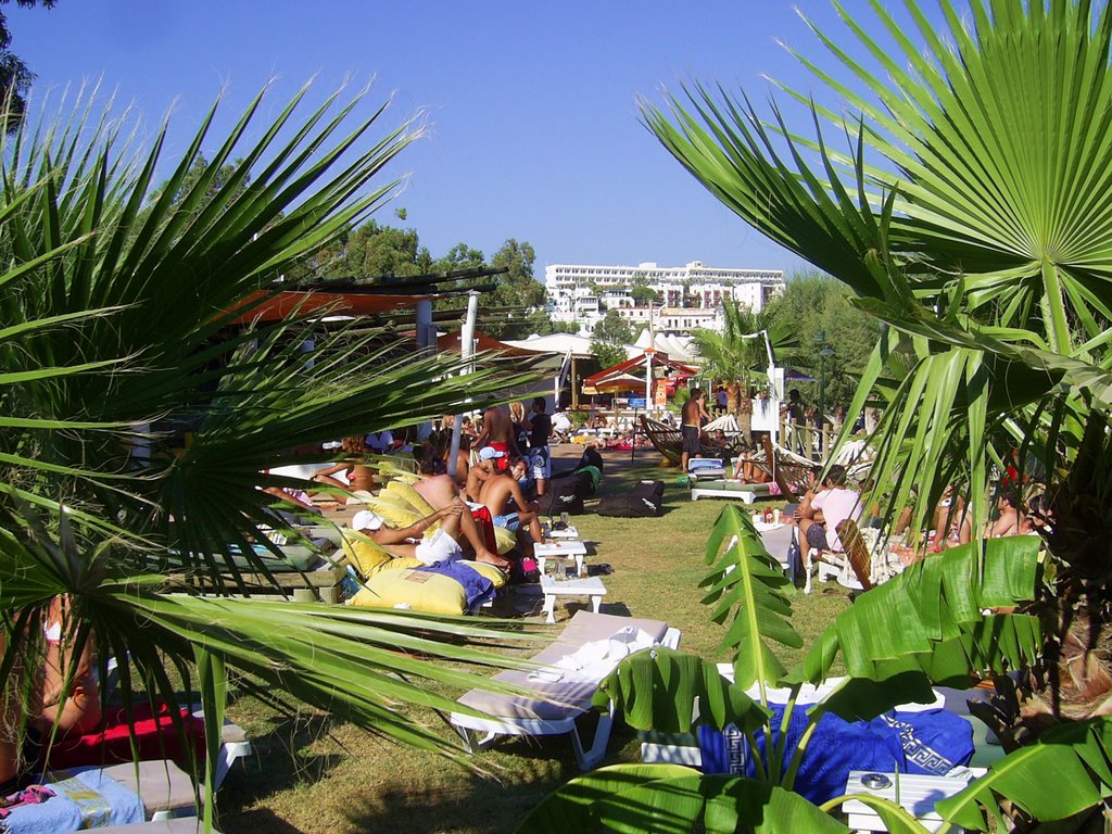 BODRUM ALORA BEACH CLUB 2007 by zafer duman