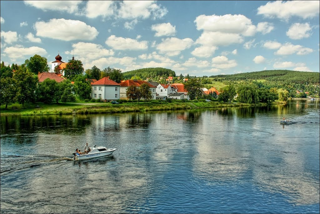 Kamýk nad Vltavou by Irena Brozova (CZ)