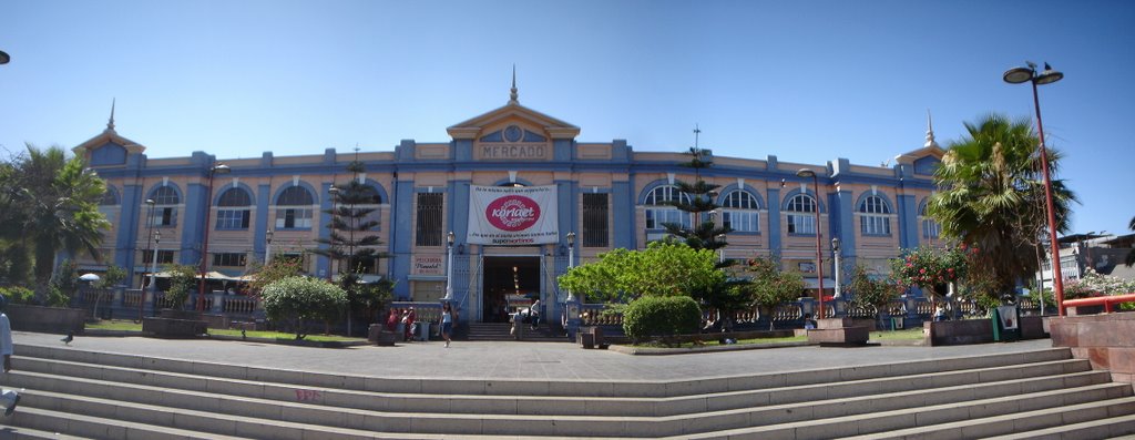 Mercado Municipal by Sergio Reyes Niño