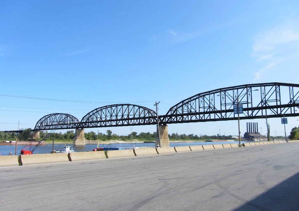 MacArthur Bridge by Adam Elmquist