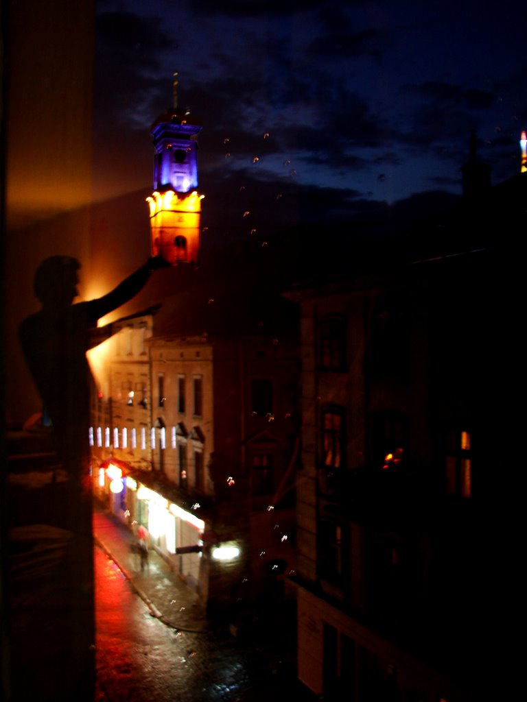 Ivan holding the City Hall tower, Lviv (UA) by roxy_lady