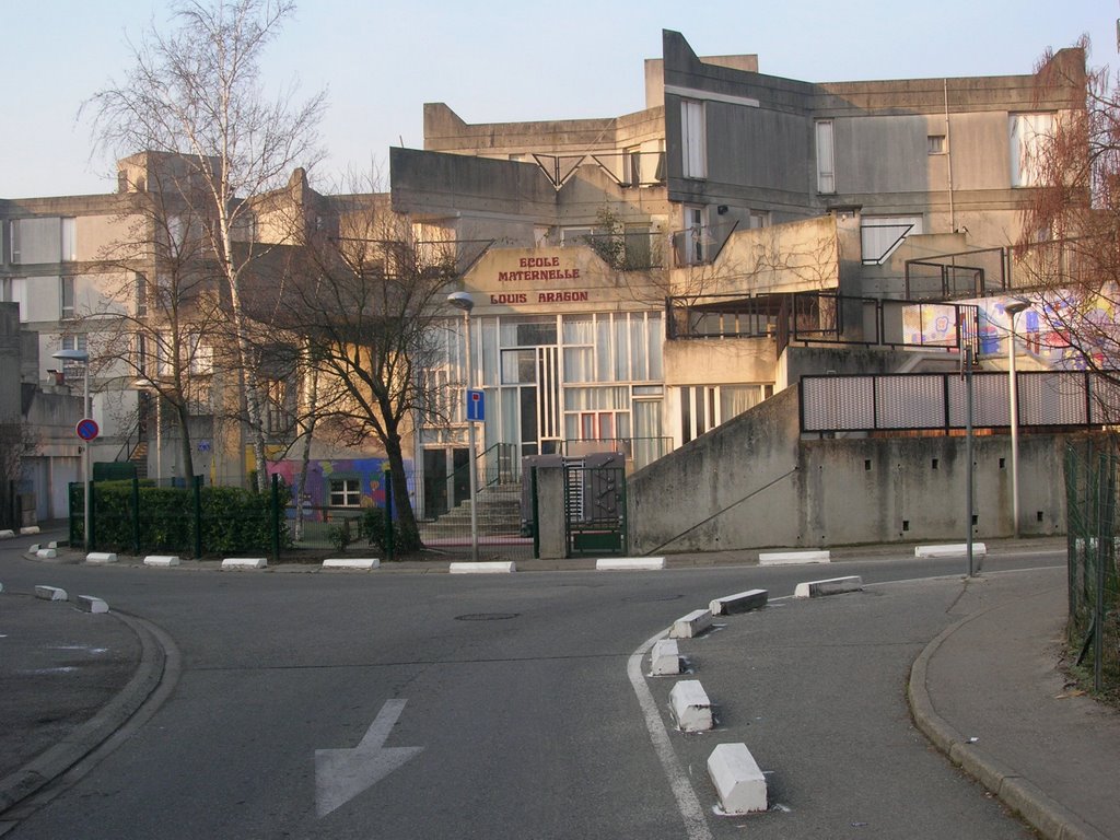 Maternelle Louis Aragon by Boumlik M.