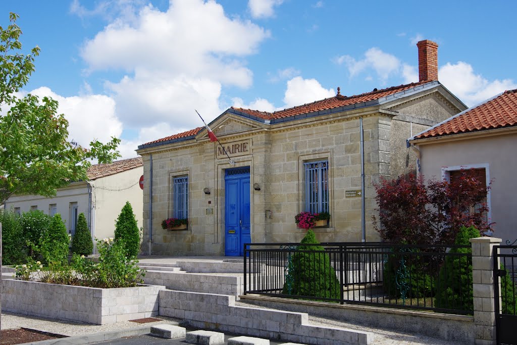 Mairie d’Avensan by Jean-Paul Dominique BERTIN