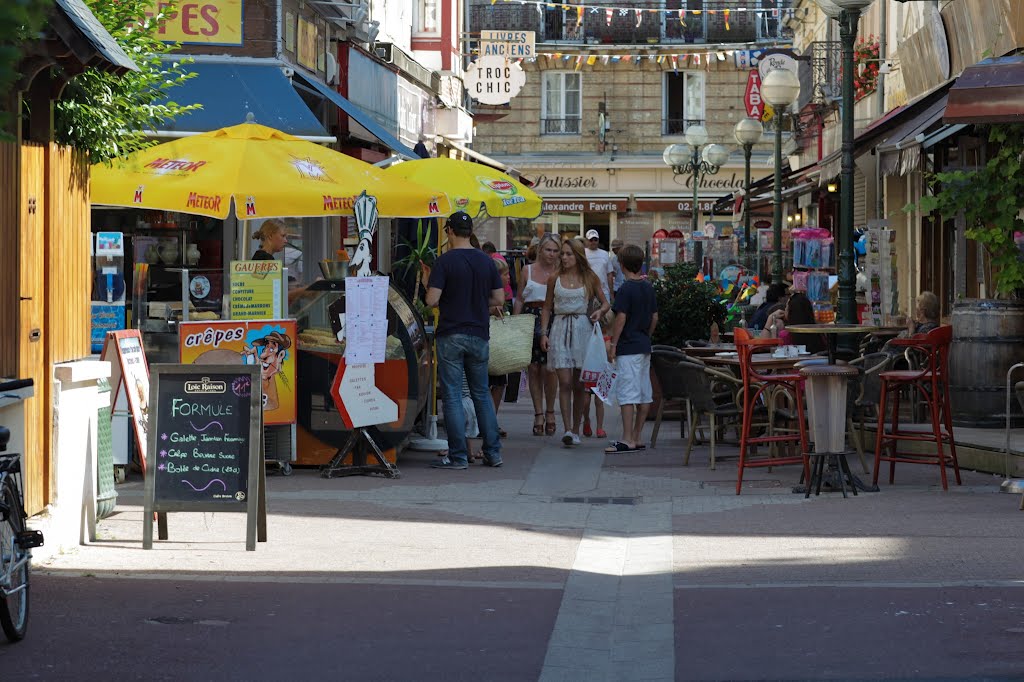 Довиль, Франция, август 2012 / Deauville, France, aug 2012 www.abcountries.com by proplanetu.ru