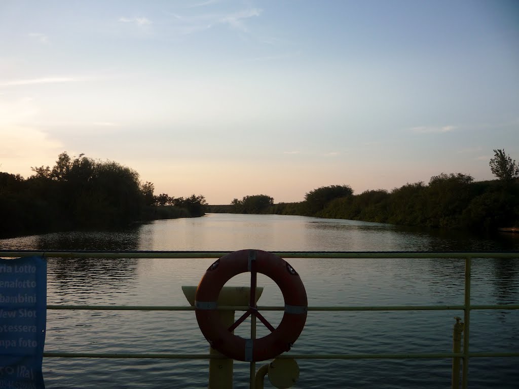 Il Reno dal Ferry Boat by Debora Iacopini