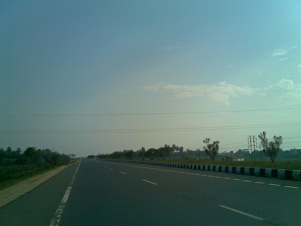 NH2 towards Kolkata by Arijit Banik