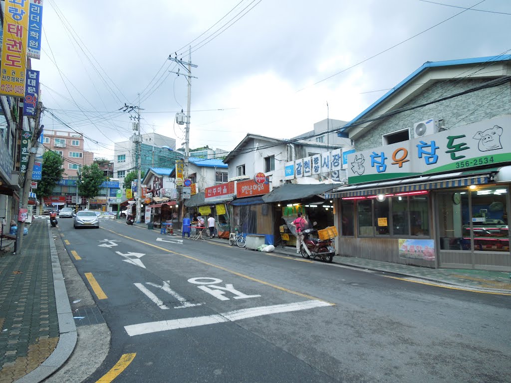 Galhyeon Market 갈현시장 by plumgarden