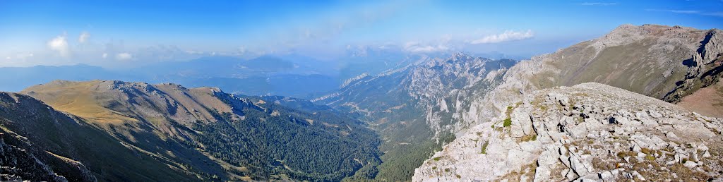 "Cavalls del Vent": Baga del Claper des del Serrat Gran by joan miquel