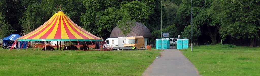 Midsummer Common: bike race tents by Erich Kesse